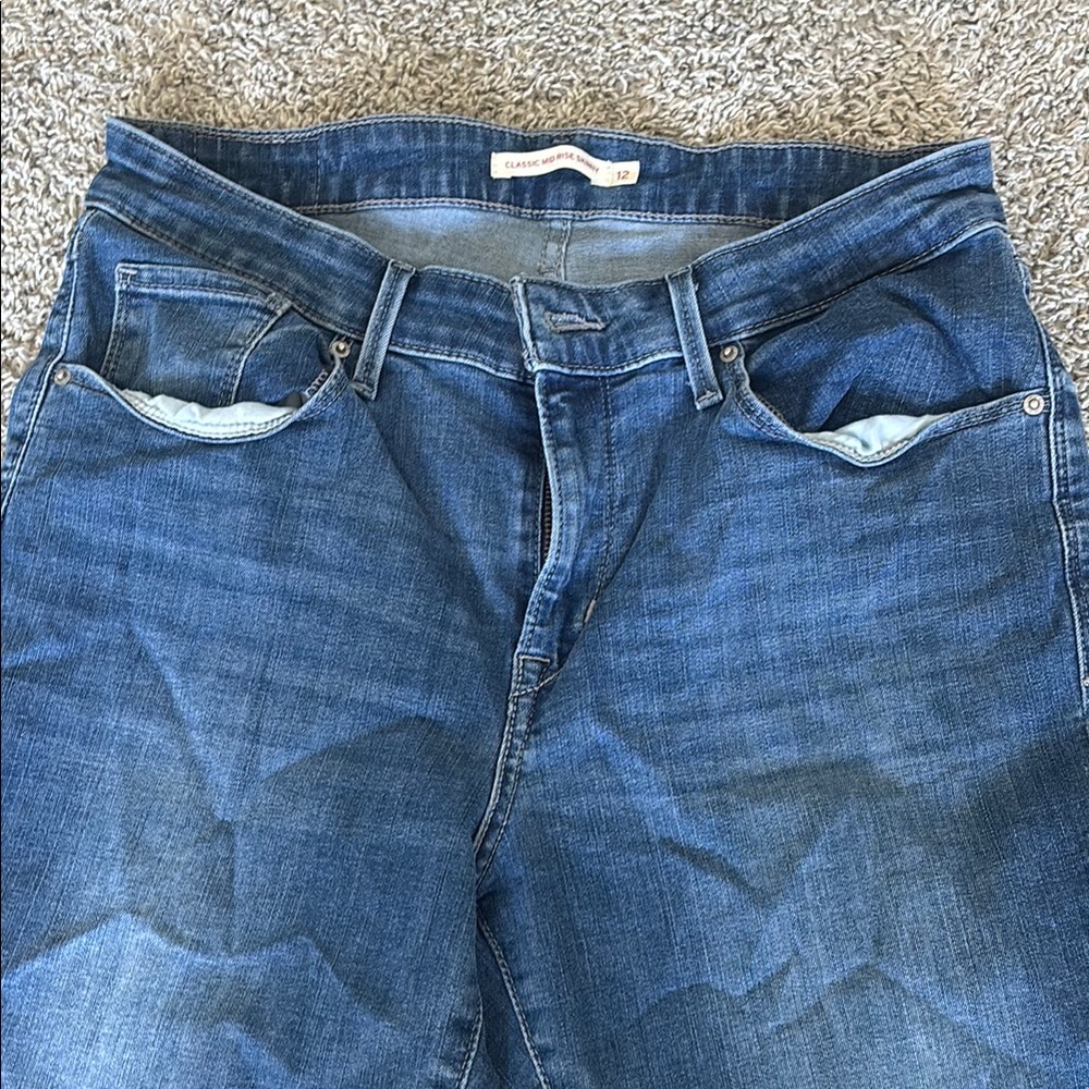 Classic Relaxed Blue Jeans with Natural Fading